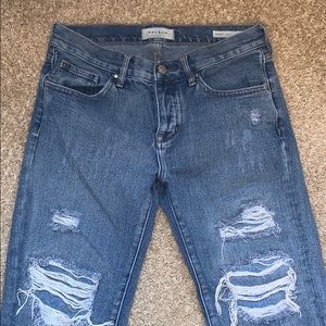 PACSUN DISTRESSED BOYFRIEND JEANS